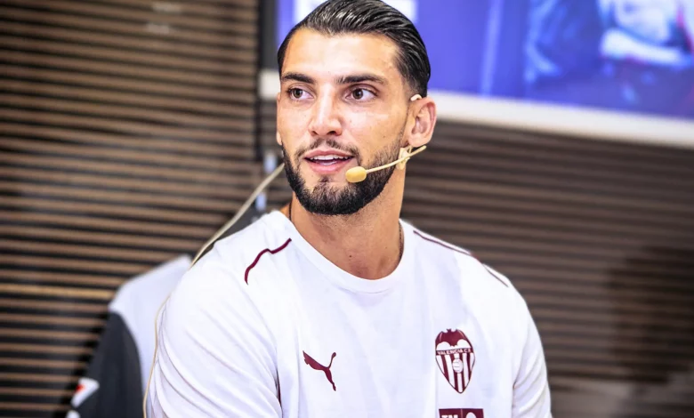 Rafa Mir Arrestato: Il Calciatore del Siviglia Accusato di Violenza Sessuale 1 rafa mir