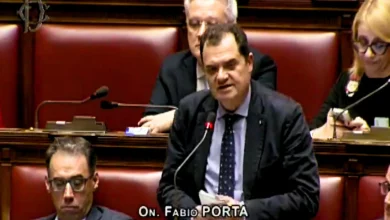 PORTA (PD): PER IL GOVERNO MELONI LA CITTADINANZA ITALIANA POTRÀ ESSERE RICHIESTA SOLO DAI RICCHI E DAI SUOI AMICI ALL’ESTERO (MILEI).