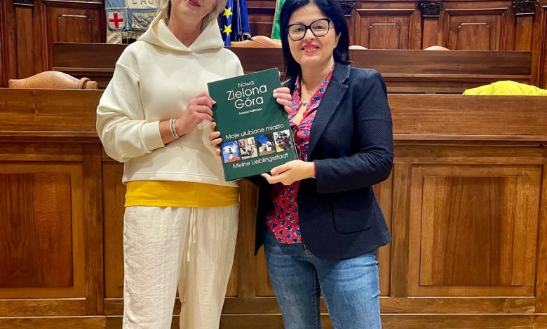 Assessore Lancia accoglie studenti Zielona Gora 1 Assessore Lancia accoglie studenti Zielona Gora