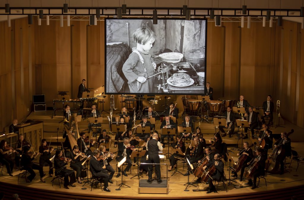 La Società Aquilana dei Concerti “Barattelli” presenta il Progetto Chaplin 2025 2 The Kid Brock Orchestra Haydn 1